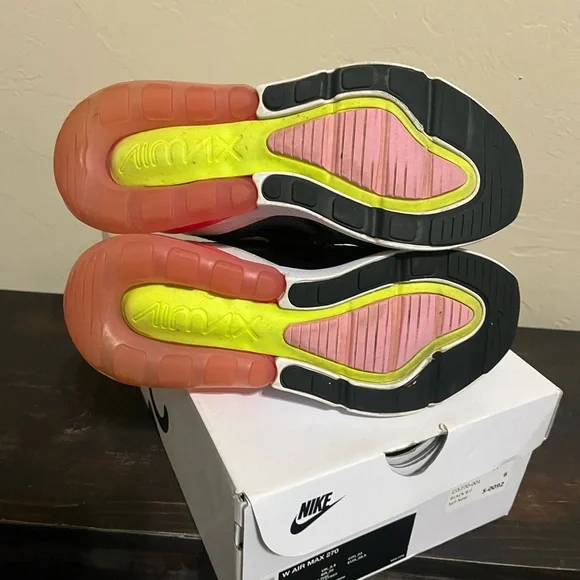Nike Women’s Air Max 270 “Black/Cyber‑Pink Rise” AND 5 GAP ACTIVE SHIRTS!! - Picture 7 of 10